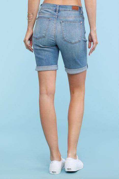 Judy Blue Cuffed Bermuda light shorts